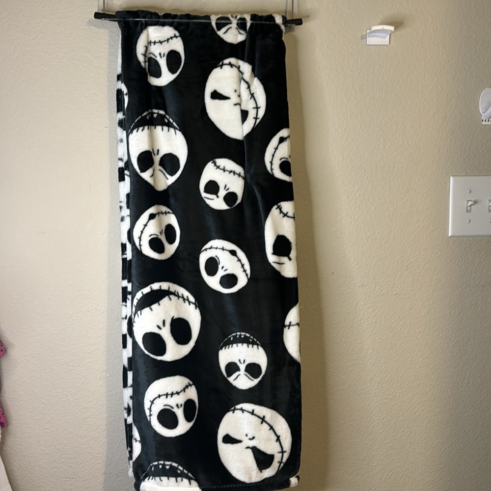 Disney The Nightmare Before Christmas Jack Skellington plush throw blanket NWT - Picture 2 of 5